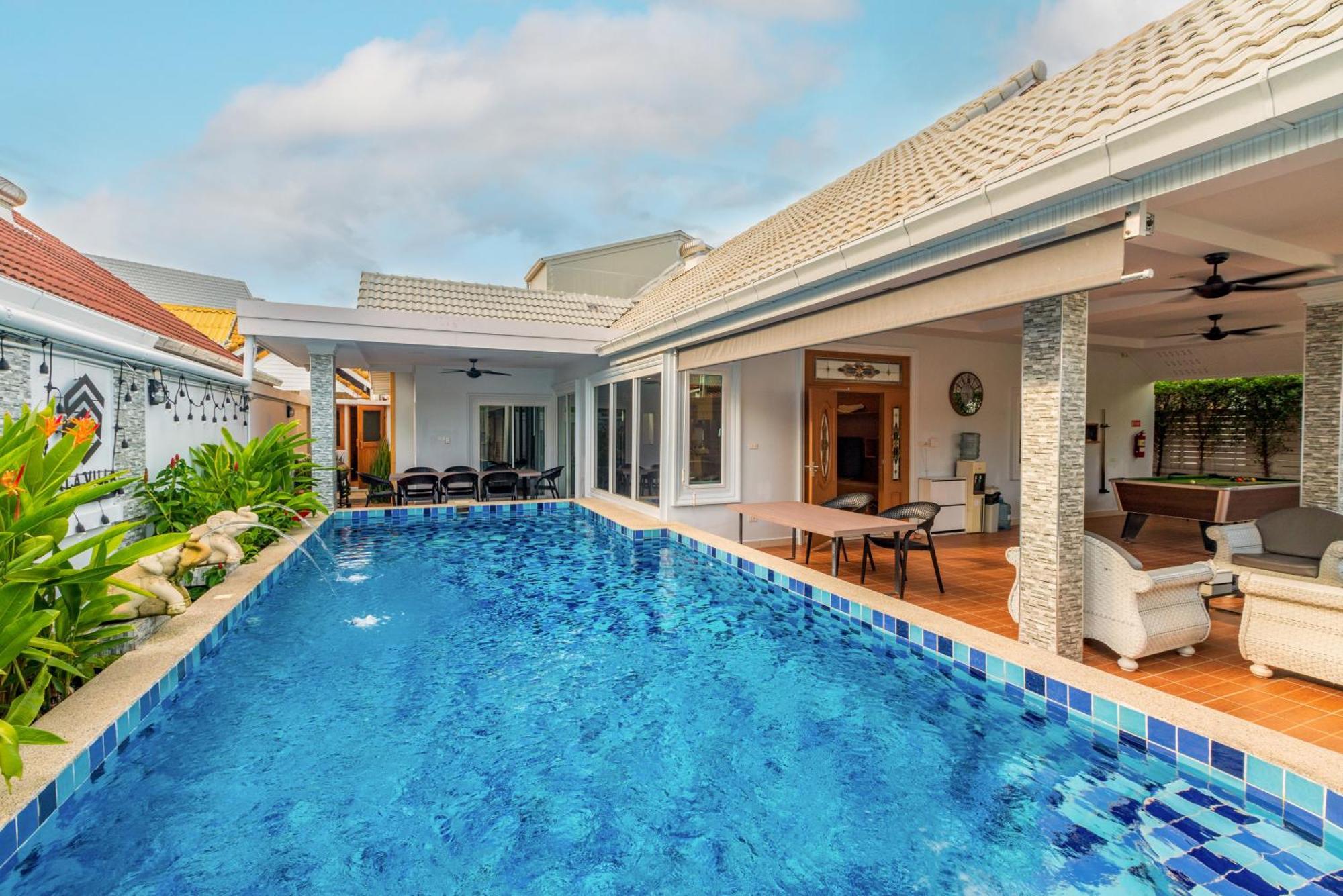 Pattaya Private Villa - Pool,Sauna,Snooker,Bbq Екстериор снимка