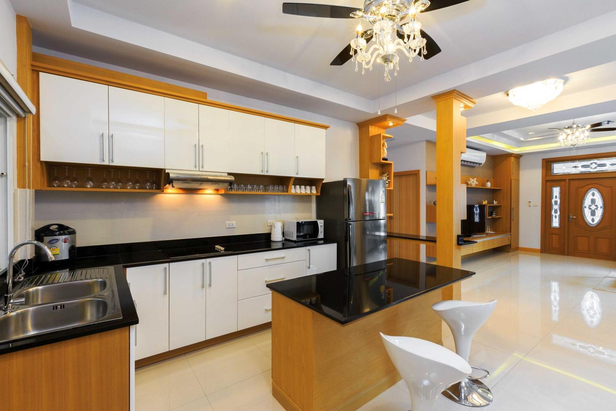 Pattaya Private Villa - Pool,Sauna,Snooker,Bbq Екстериор снимка